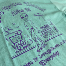 画像をギャラリービューアに読み込む, Alien Town Summer Tee
